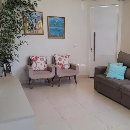 Buy this 4 bed house on unnamed road in Terra Nova Um, Uberlândia - MG