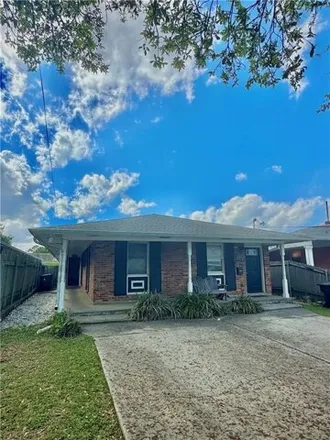 Buy this 5 bed house on 6740 Bellaire Drive in Lakeview, New Orleans