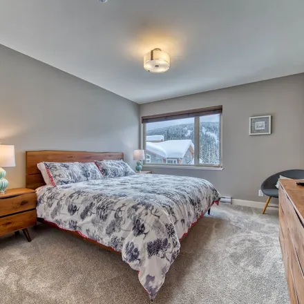 Rent this 3 bed townhouse on Sun Peaks in BC V0E 5N0, Canada
