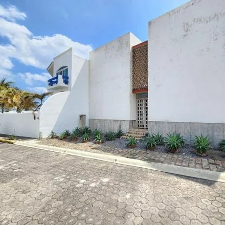 Buy this 3 bed house on Boulevard Riviera Veracruzana in Residencial Puerto Condesa, 95264 Mandinga y Matoza