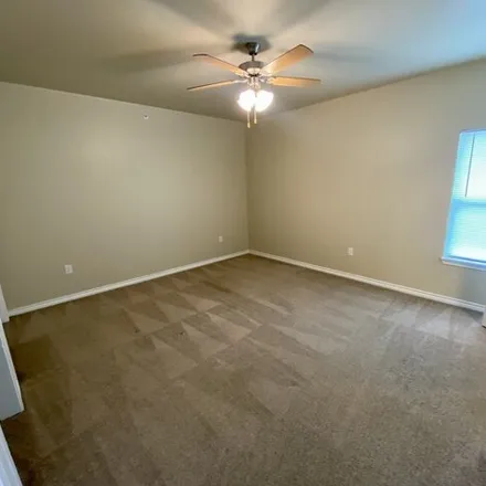 Image 9 - 1070 E Cedar St Apt E, Seguin, Texas, 78155 - Apartment for rent