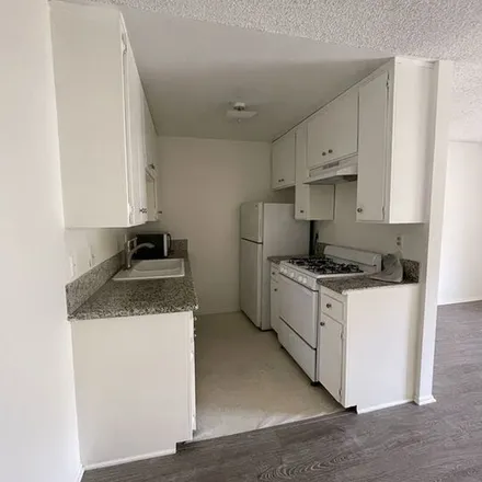 Rent this 1 bed apartment on 1829 Parnell Avenue in Los Angeles, CA 90025