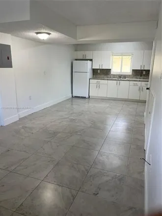 Image 4 - 1650 West 44th Place, Hialeah, FL 33012, USA - Apartment for rent