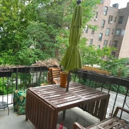 Image 7 - 519 5th Avenue, New York, NY 11215, USA - House for sale