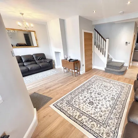 Rent this 3 bed house on 63 Abdale Road in London, W12 7ES