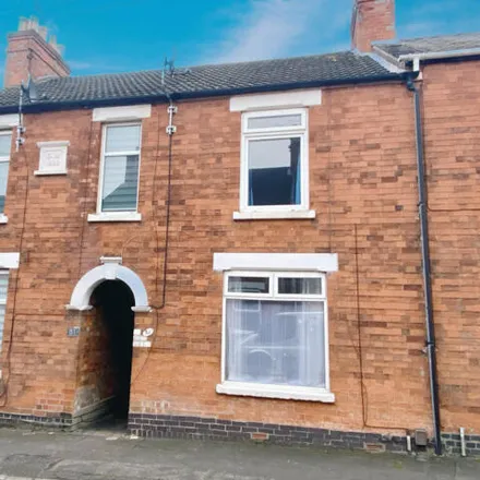 Buy this 3 bed townhouse on Stamford Street in Grantham, NG31 7BP