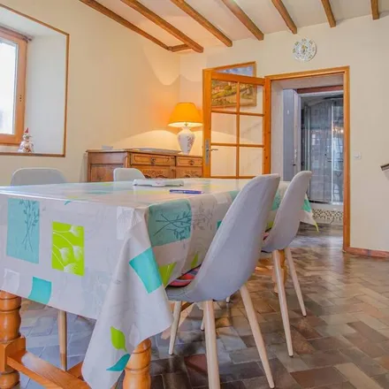 Rent this 2 bed house on Route de Nogent in 10370 Villenauxe-la-Grande, France