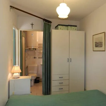Rent this 1 bed apartment on Centre d'incendie et de secours de La Londe-les-Maures in Avenue du Docteur Alfred Henry, 83250 La Londe-les-Maures