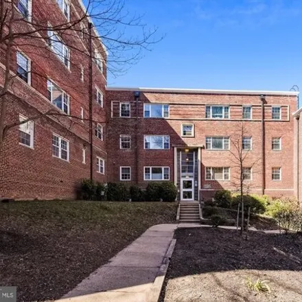 Rent this 1 bed condo on 1320 North Fort Myer Drive in Arlington, VA 22209
