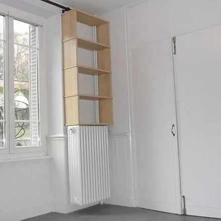Image 2 - 3 Rue Béteille, 12000 Rodez, France - Apartment for rent