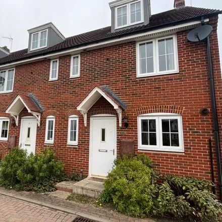 Rent this 4 bed house on Foxglove Close in Yaxley, PE7 3GW