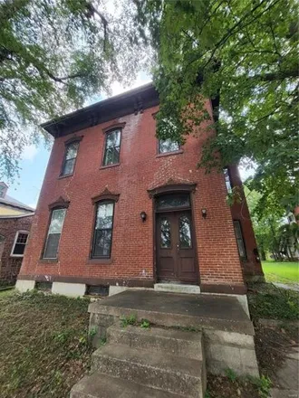 Buy this 7 bed house on 302 South Charles Street in Belleville, IL 62220