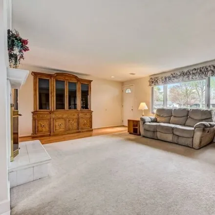 Image 6 - 214 Wellesley Lane, Schaumburg, IL 60193, USA - House for sale