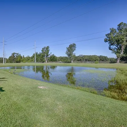 Image 2 - 33116 Meadow Green Court, The Villages, FL 34731, USA - House for sale