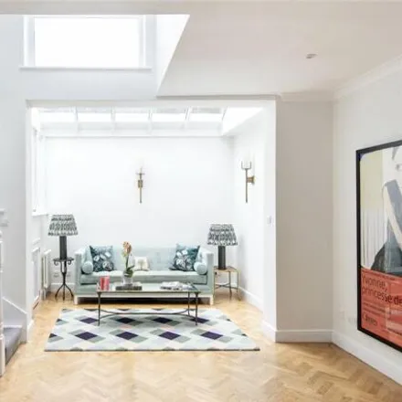 Buy this 2 bed townhouse on 1a Stanford Road in London, W8 5PR