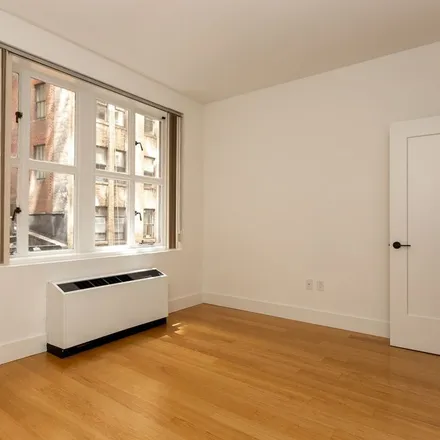 Image 7 - 60 Pine Street, New York, NY 10005, USA - Apartment for rent