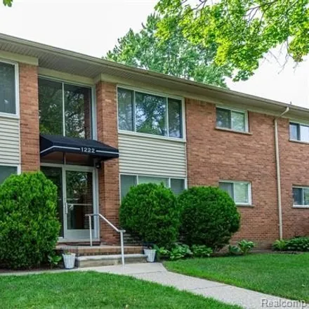 Buy this 2 bed condo on 1222 E Lincoln Ave Apt 3 in Royal Oak, Michigan