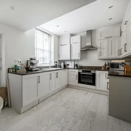Image 7 - 34-64 Chester Row, London, SW1W 8JL, United Kingdom - House for rent