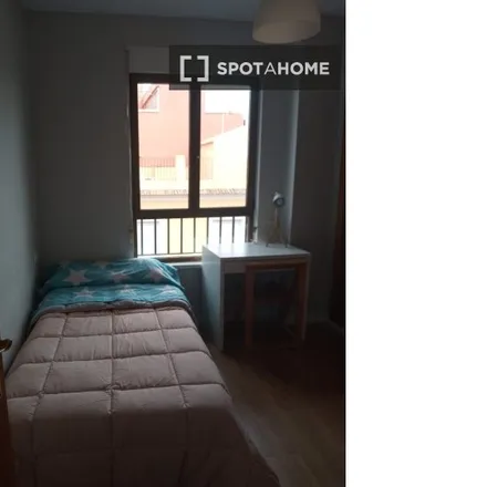 Rent this 1 bed room on Calle Simón García in 30003 Murcia, Spain