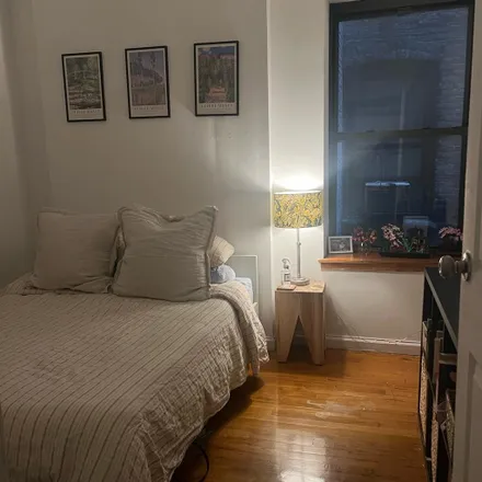 Image 6 - 108 2nd Avenue, New York, NY 10003, USA - Room for rent