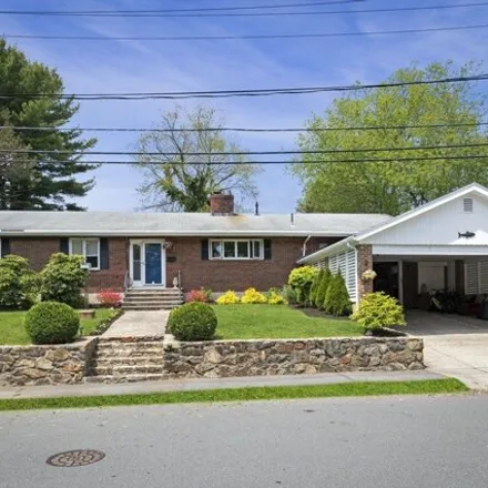 Buy this 4 bed house on 82 Cornell Road in Marblehead, MA 01945