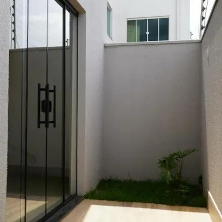 Buy this 3 bed house on Rua Eurico Pinto Pontes in Residencial Jardins do Lago, Anápolis - GO