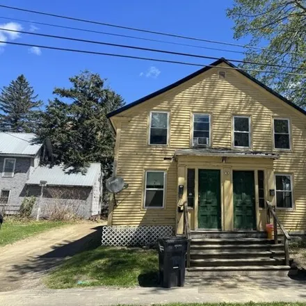 Buy this studio house on 17-19 Prentiss St in Bangor, Maine