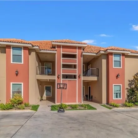 Buy this 2 bed condo on 3077 South L Street in McAllen, TX 78503