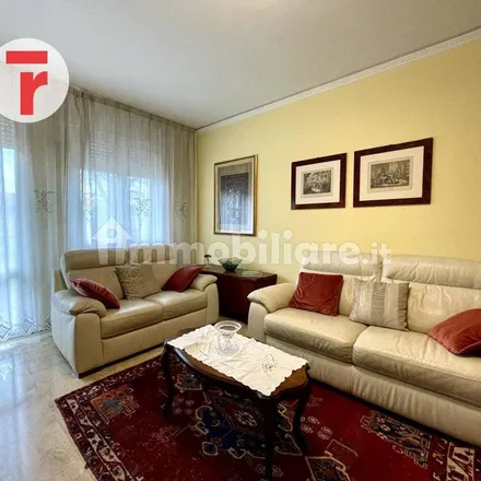 Rent this 4 bed apartment on III istituto comprensivo statale "A. Briosco" in Via Carlo Crivelli, 35134 Padua Province of Padua