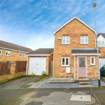 Buy this 3 bed duplex on Dewberry Gardens in Mansfield Woodhouse, NG19 0RG