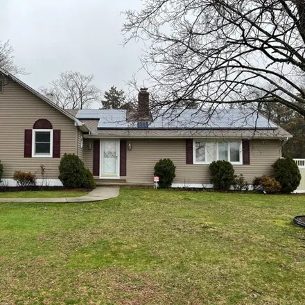Rent this 3 bed house on 125 Davis Avenue in Braddock, Winslow Township