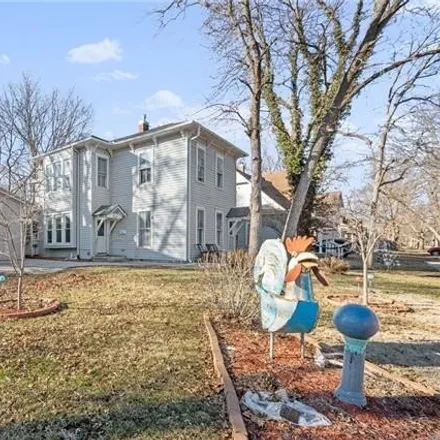 Image 3 - 307 West 6th Street, Ottawa, KS 66067, USA - House for sale