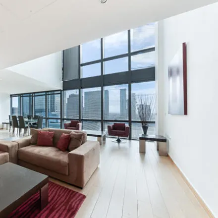 Image 4 - Platform 4, North Quay, Canary Wharf, London, E14 4AL, United Kingdom - Apartment for rent