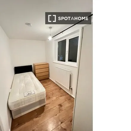 Rent this 6 bed room on 2 Waddington Street in London, E15 1QJ