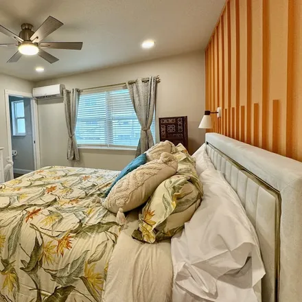 Image 3 - Siesta Key, FL, 34242 - Apartment for rent