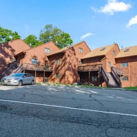 Rent this 2 bed apartment on Agusta Drive in Vernon Township, NJ 07462