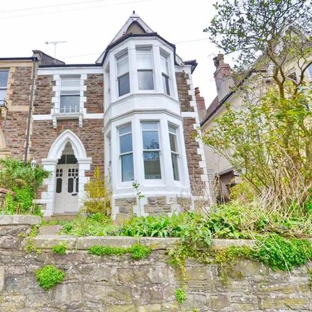 Rent this 4 bed duplex on 104 Belmont Road in Bristol, BS6 5AU