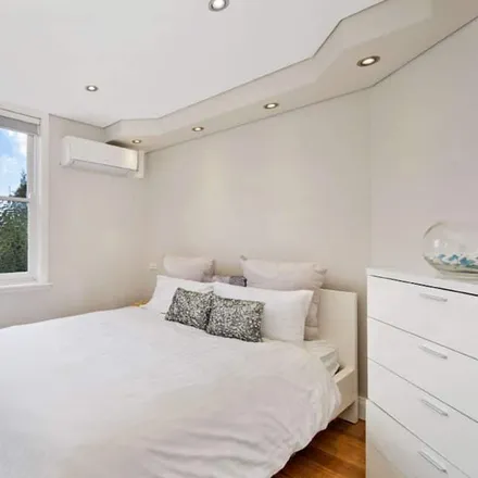 Rent this 2 bed apartment on Coogee NSW 2034