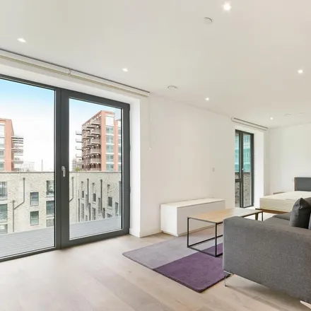 Rent this studio apartment on Flotilla House in 12 Cable Street, London