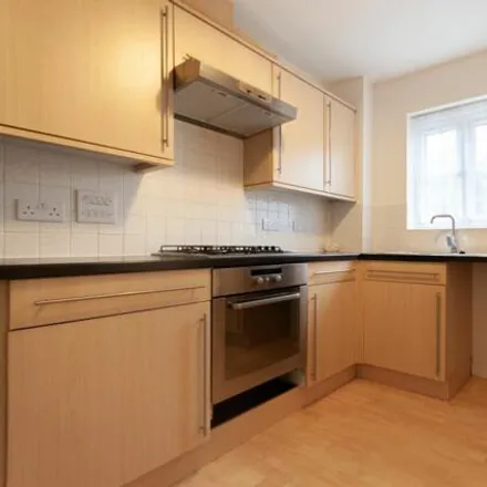 Image 3 - 13 Walsingham Place, Exeter, EX2 7RG, United Kingdom - House for rent