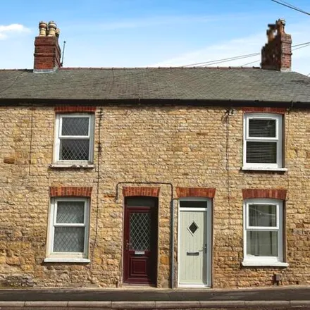 Rent this 2 bed townhouse on High Street in Main Road, Washingborough