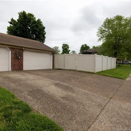 Image 7 - 3217 Emerald Court, Jeffersonville, IN 47130, USA - House for sale