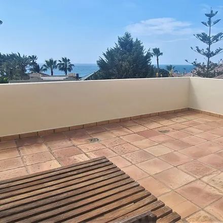 Image 4 - Calle Bahía, 29670 Marbella, Spain - Apartment for rent