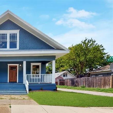 Buy this 3 bed duplex on 1600 Washington Avenue in Fort Worth, TX 76104
