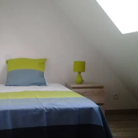 Rent this 3 bed townhouse on Beaumontois en Périgord in Dordogne, France