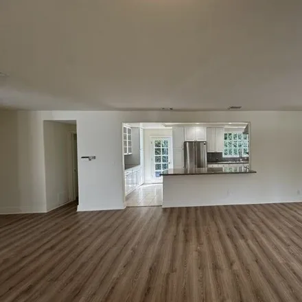 Image 2 - 358 North Bundy Drive, Los Angeles, CA 90049, USA - House for rent