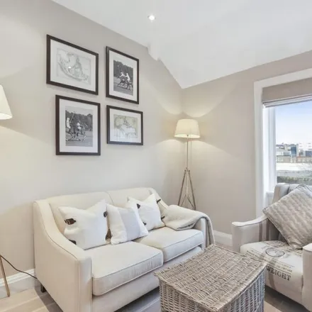 Rent this 1 bed apartment on 47 Cadogan Gardens in London, SW3 2AQ