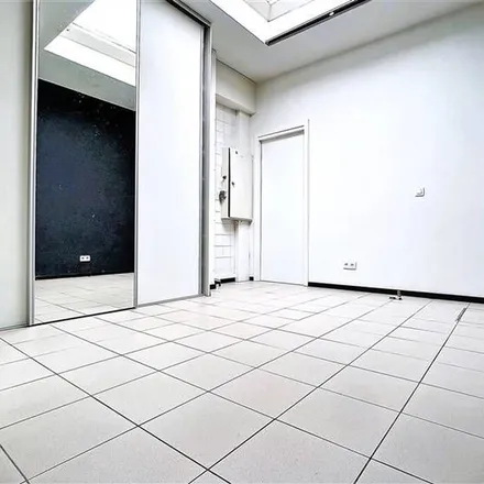 Rent this 3 bed apartment on Rue de la Montagne - Bergstraat 154 in 7712 Mouscron, Belgium