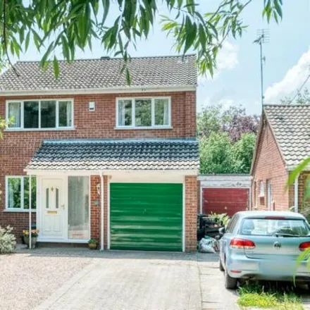 Buy this 4 bed house on St Peter's Drive in Martley, WR6 6QZ