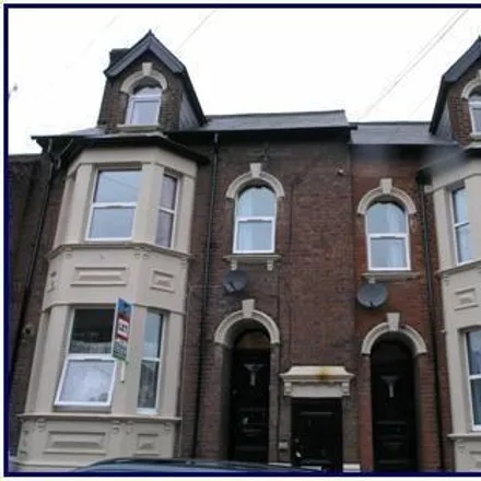 Rent this 1 bed apartment on Dashing Dogs The Canine Beauticians in Cardigan Street, Luton